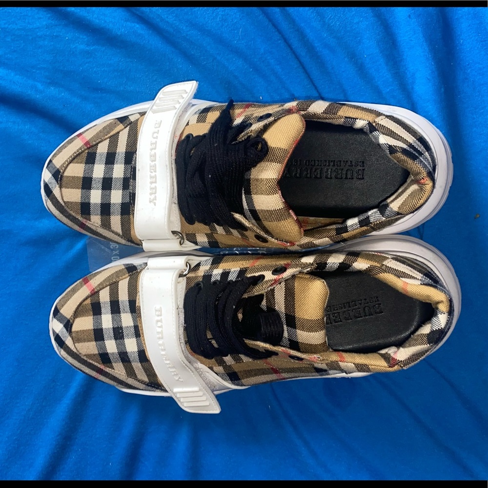 Burberry shoes